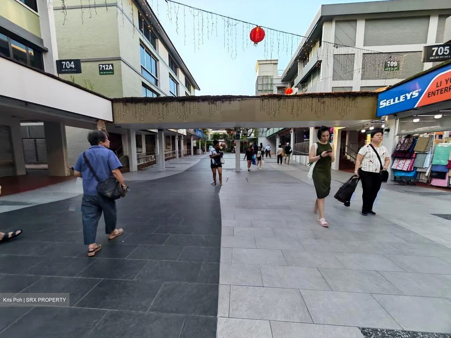 Ang Mo Kio Avenue 8 (D20), Shop House #575679441